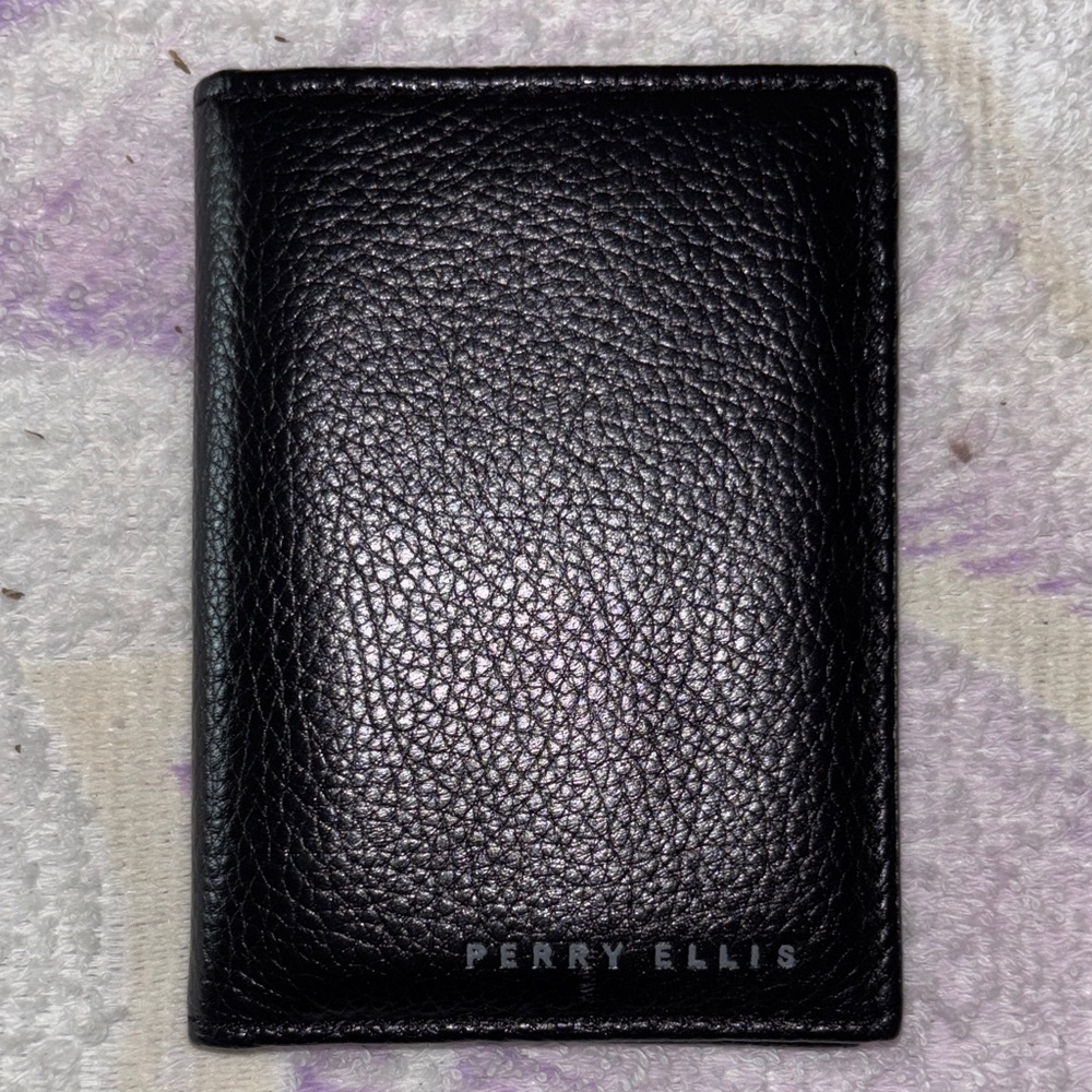 Perry Ellis Black Leather Card Holder
